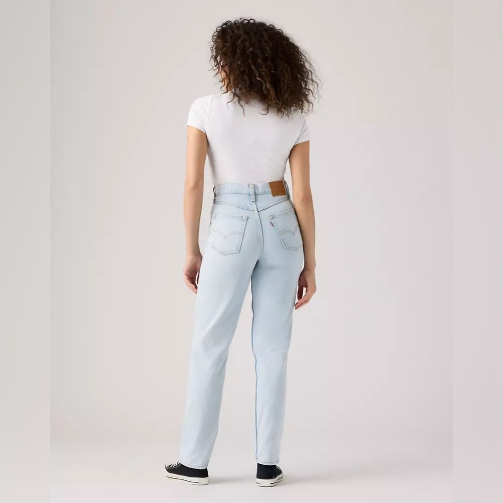 Levi’s 80s Mom Jean